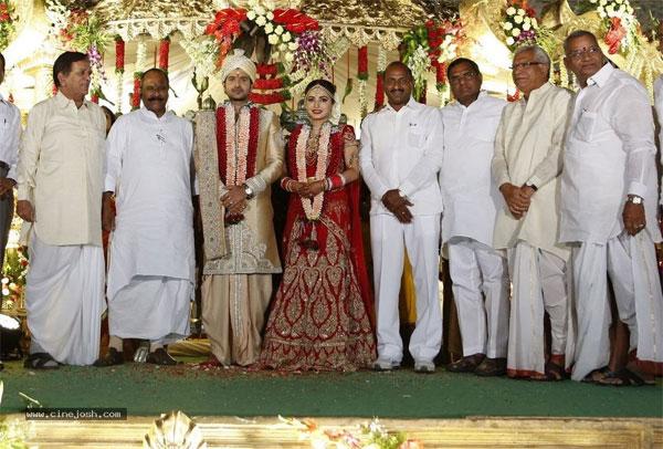 love touch,jayanth reddy,dhriti saharan,jayanth reddy weds shriti saharan,trs leaders  ‘లవ్‌ టచ్‌’ హీరో, హీరోయిన్‌ల పెళ్ళిసందడి!